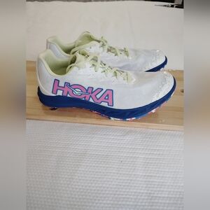 HOKA Crescendo XC Spikes Crosscountry Running Shoe Mens Sz 10. Womens Sz 11.5